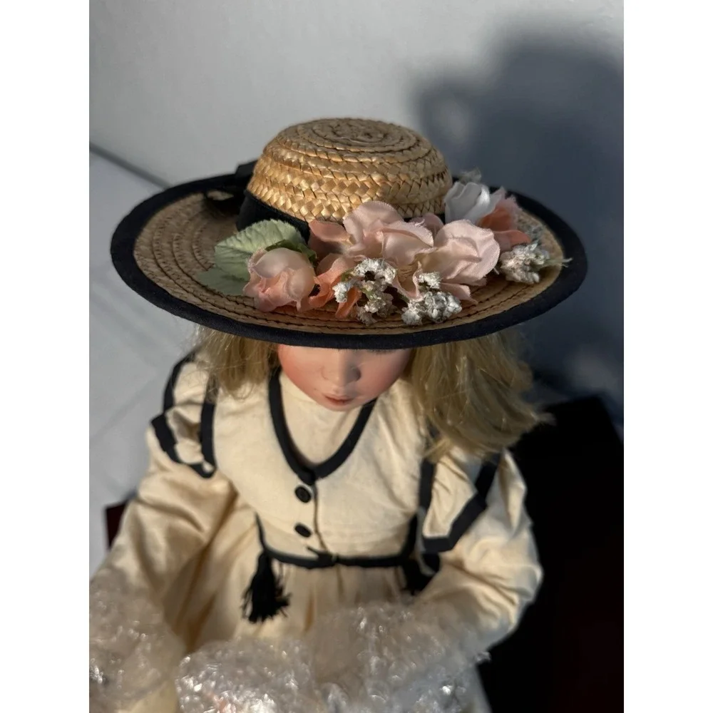 Exclusively Yours MARILOU Porcelain 24